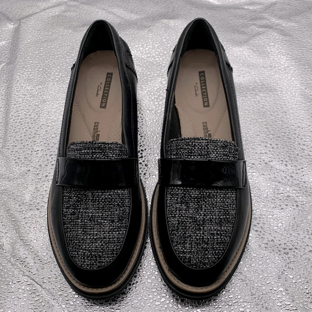 Clarks Womens Penny Loafer in Black Leather and Tweed Size 5